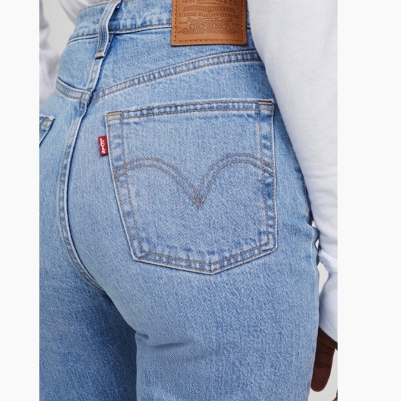 SOLD-Levi’s Ribcage Straight Ankle- NEW WITH TAGS - Picture 9 of 10